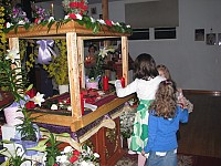 Venerating Christ's tomb during Holy Week